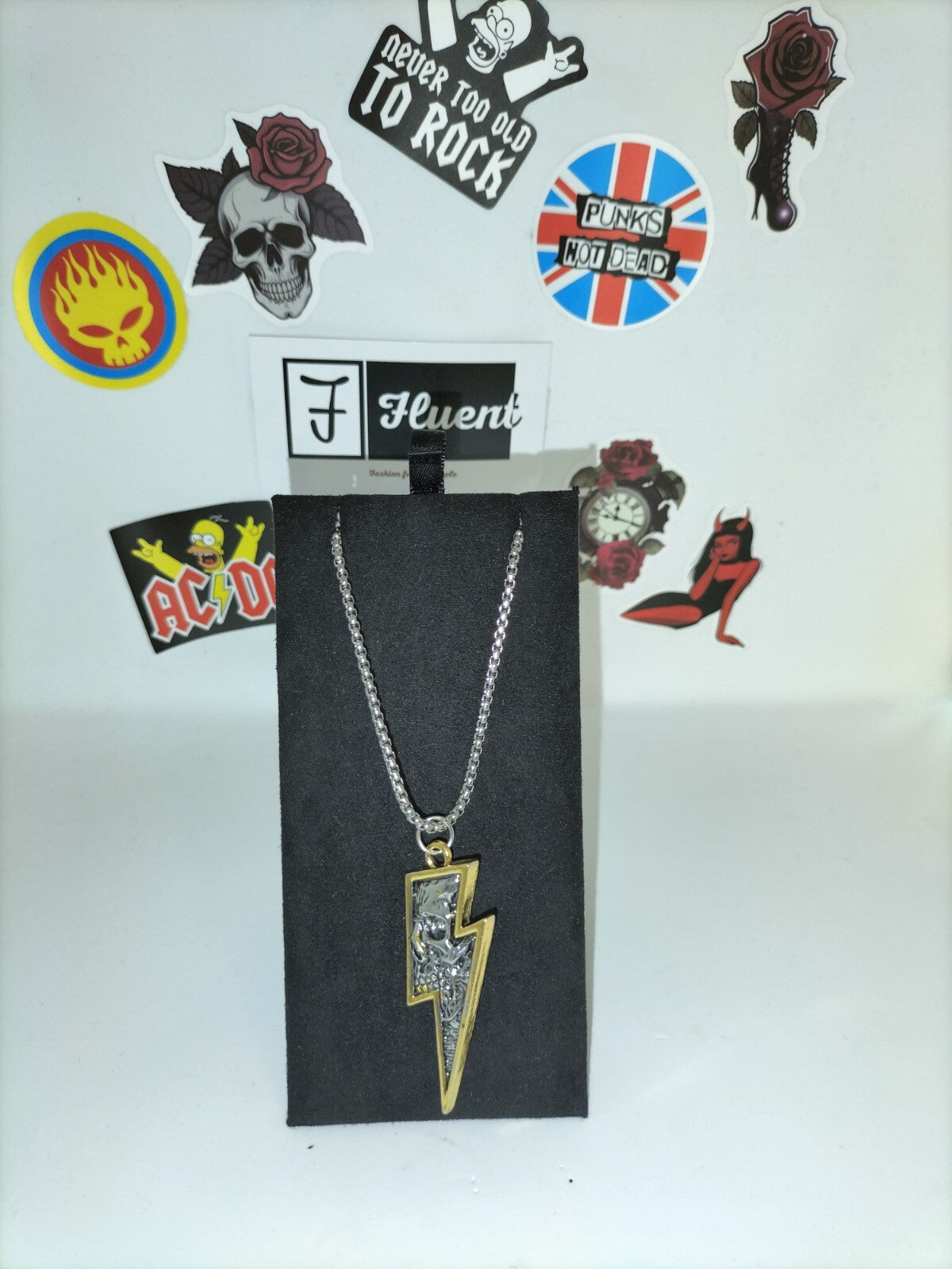 Skull Lightning Gothic Necklace Fluent