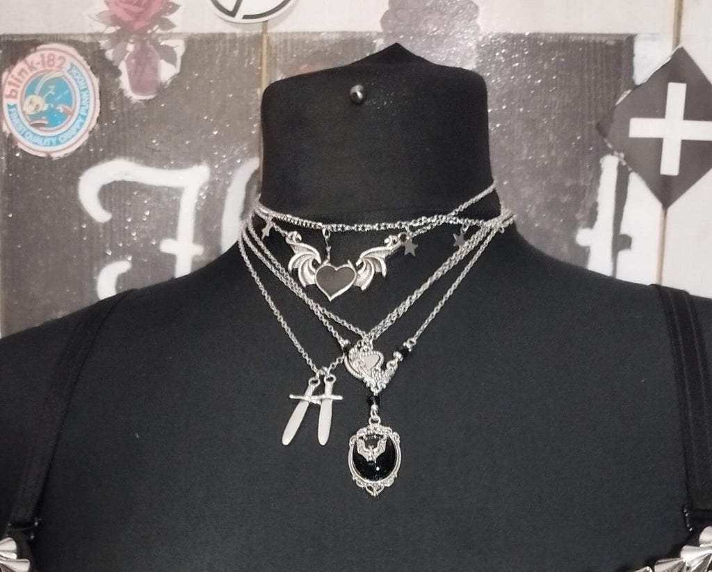 Gothic Layered Heart Winged Necklace Fluent