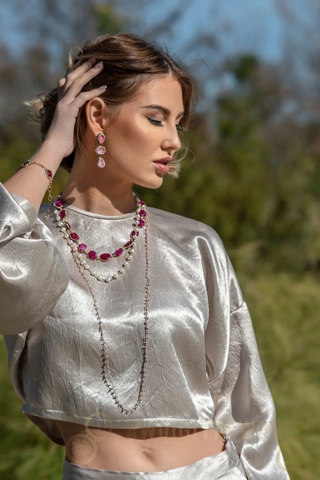 Sophie Beige Crop Top Le Réussi