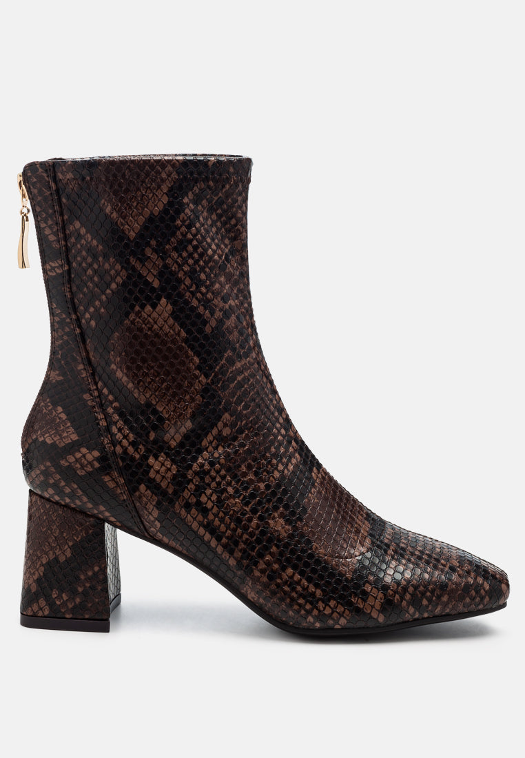 Hera Runaway Classic Ankle Boots-2